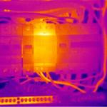 Thermal imaging using a Testo 882 thermal image camera.